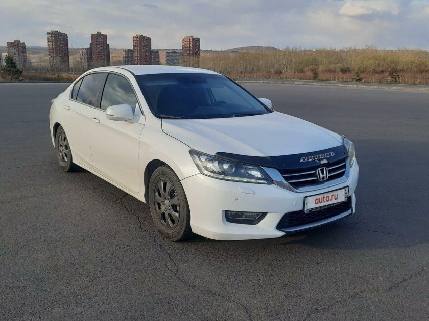 Honda Accord 9 2.4