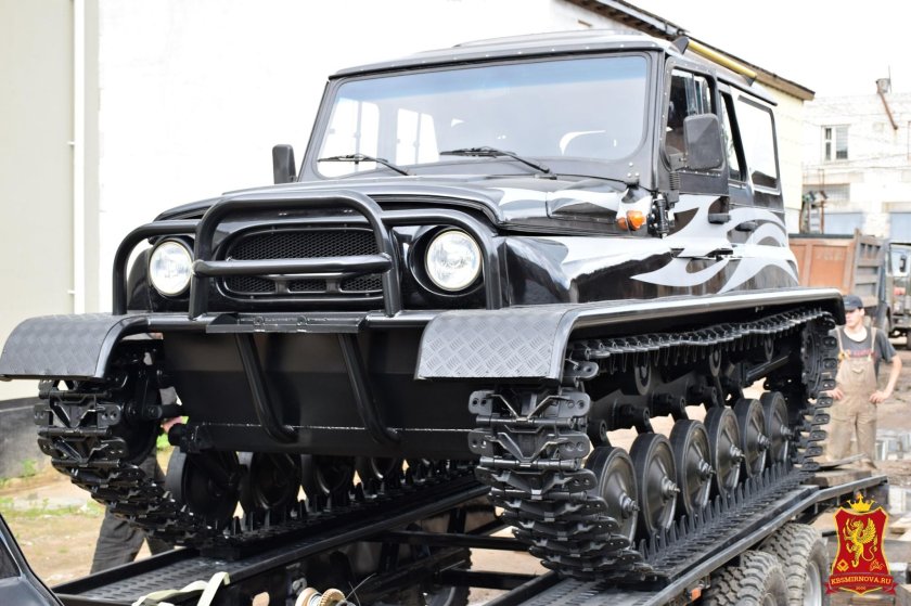 Вездеход-амфибия ЗВМ-2410 Ухтыш