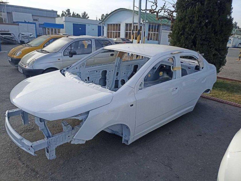 Кузовные детали на Дамас