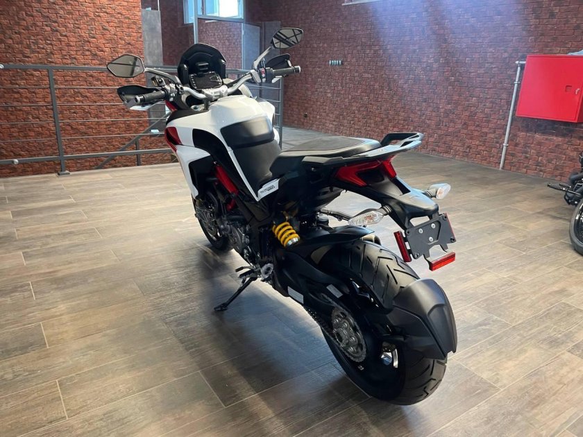 Спортивные мотоцикл