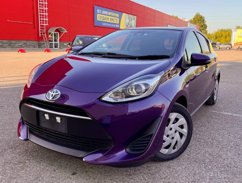 Тойота Аква 2019