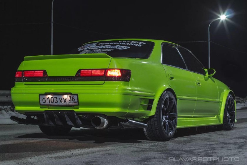 Тойота Марк 2 100 зеленый