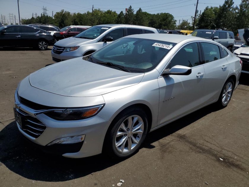 Chevrolet malibu 2019 white