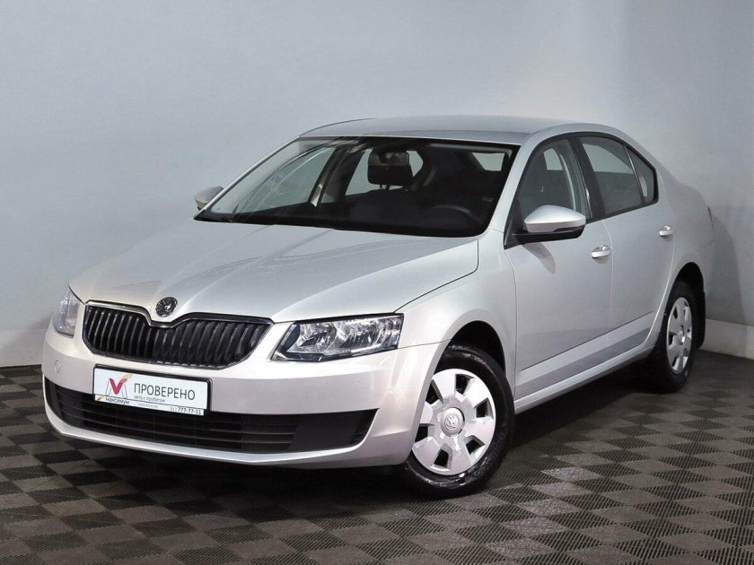 Шкода серебристая