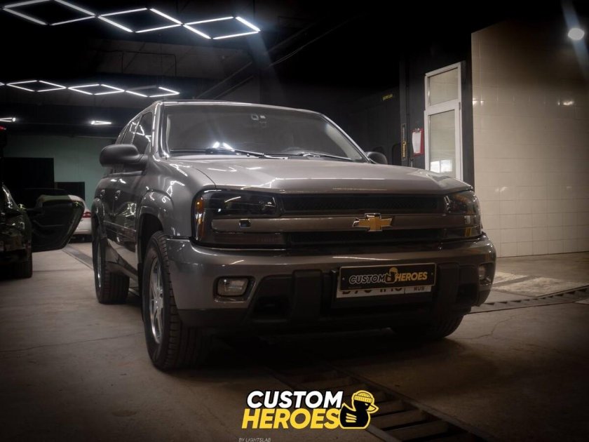 Chevrolet Blazer фары от Мустанга