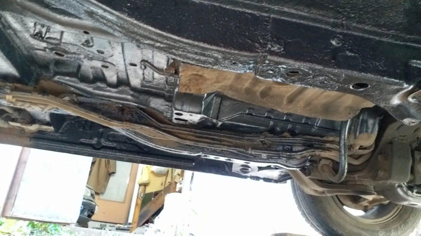 Днище Митсубиси Грандис