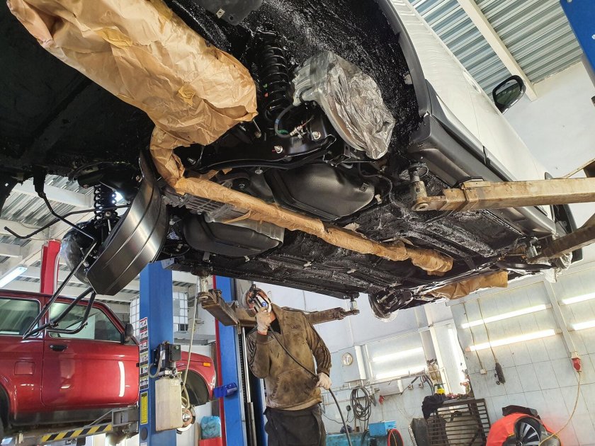 Днище снизу Mitsubishi Outlander 3