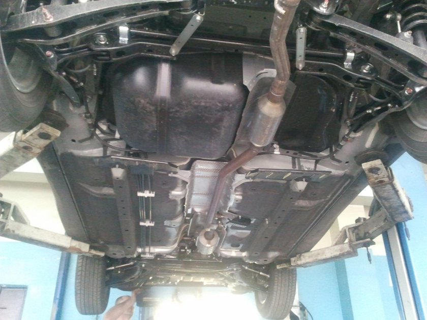 Днище снизу Mitsubishi Outlander 3