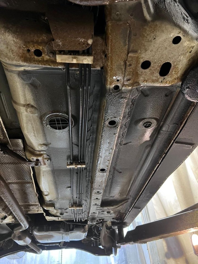 Обработка днища автомобиля от коррозии