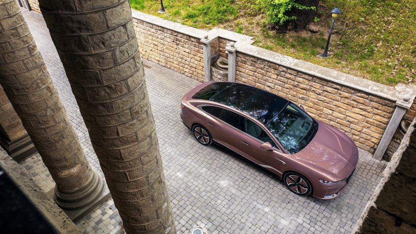 Voyah passion седан