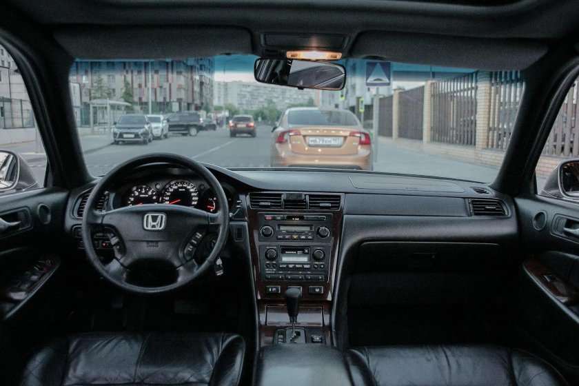 Honda Legend 2000 салон