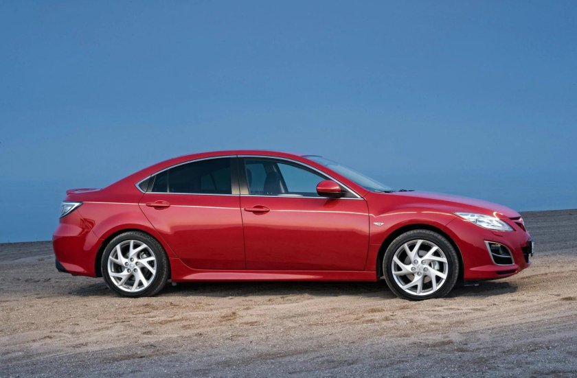 Мазда 6 седан