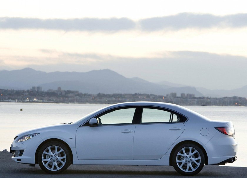 Мазда 6 седан