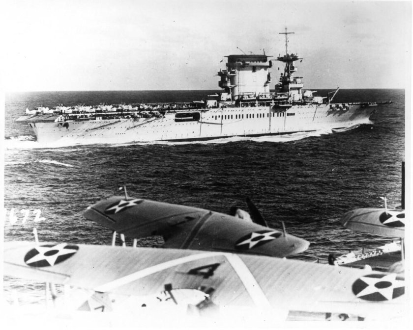 Авианосец Лексингтон