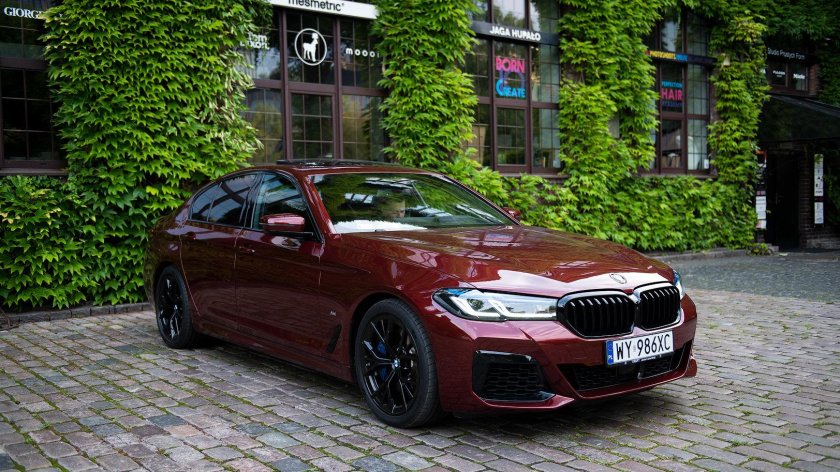 Aventurine Red BMW