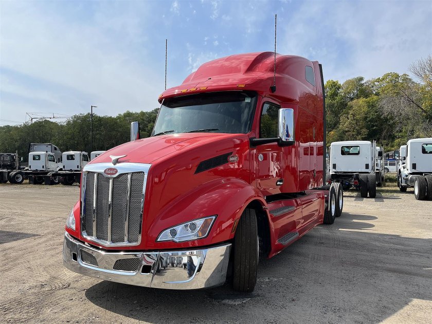 Трак петербилт 579