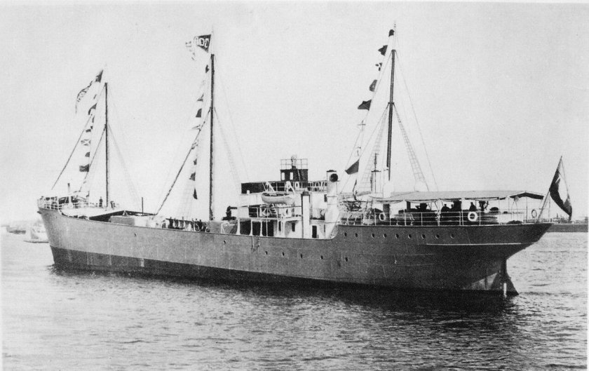 Первый в мире танкер Зороастр