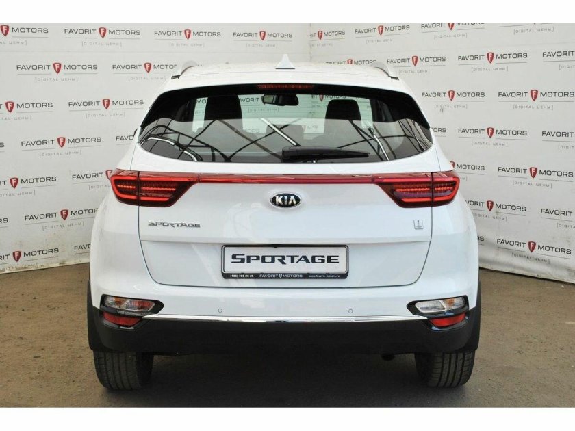 Kia Sportage 2021 сзади