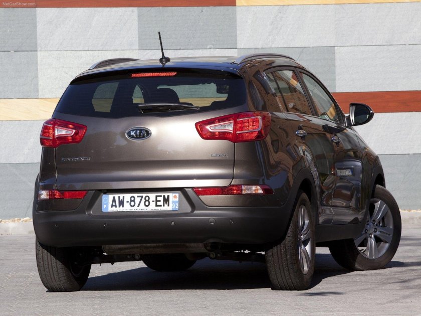 Kia Sportage сзади