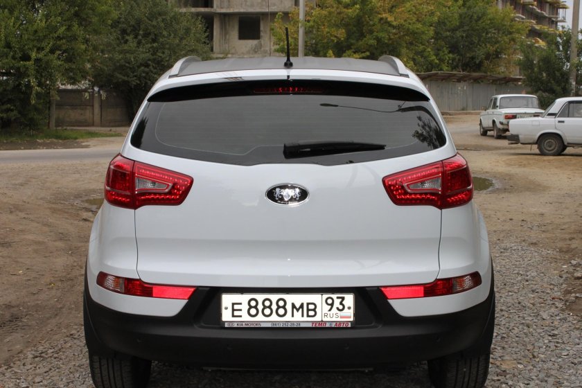 Киа спортейдж сзади