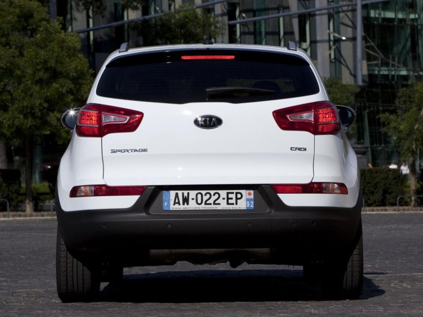 Kia Sportage 3 сзади