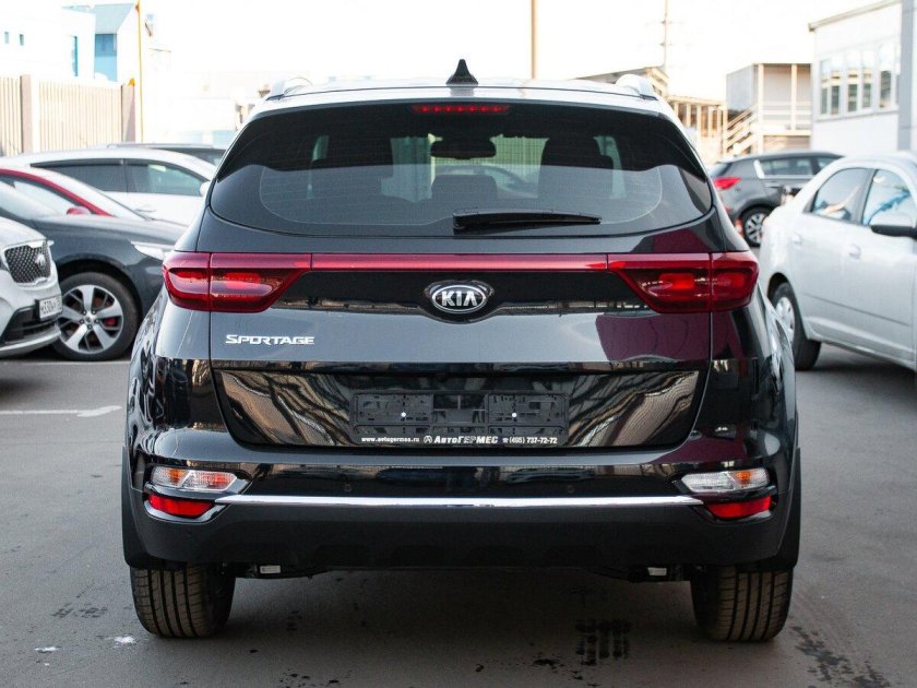Kia Sportage 2021 сзади