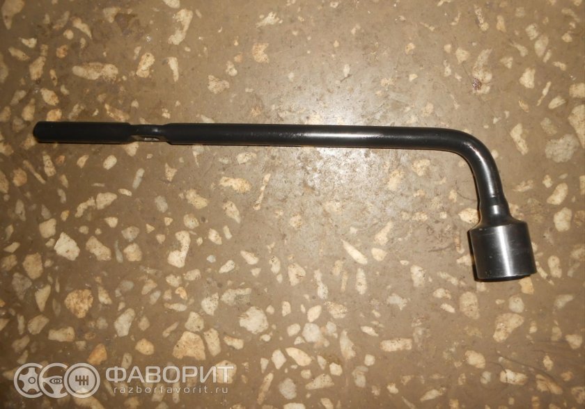 091313b010 ключ балонный