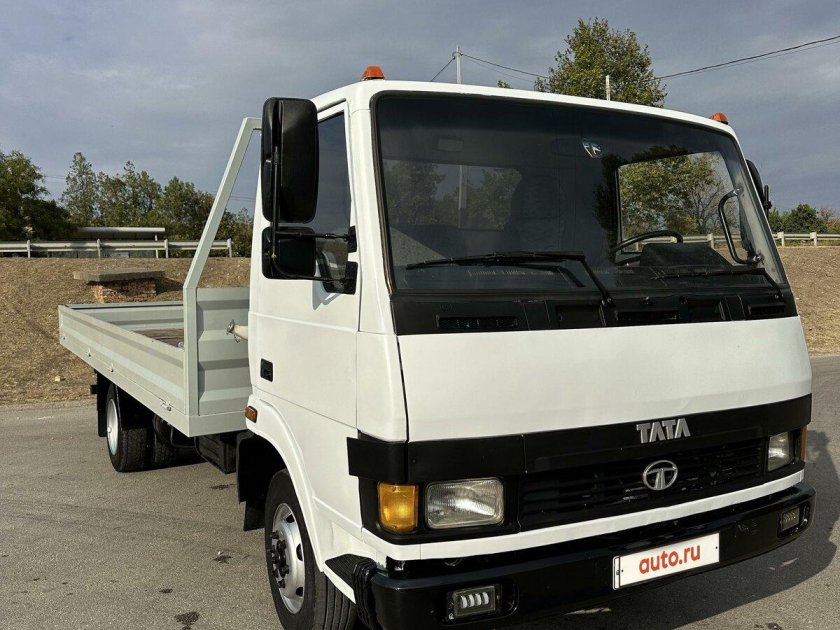 Tata 613 бортовой