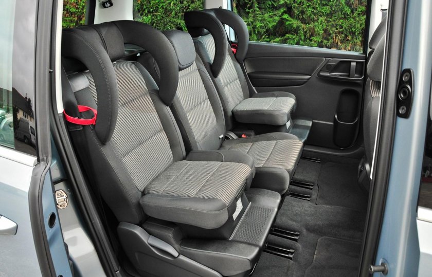 Volkswagen Touran 3 ряд