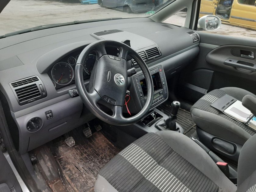 Салон Sharan 2003