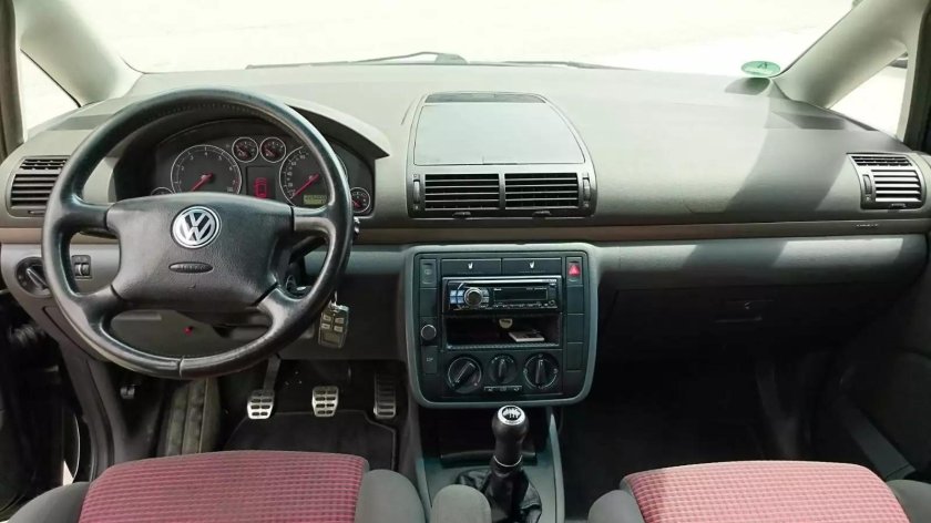 Sharan 2005 салон