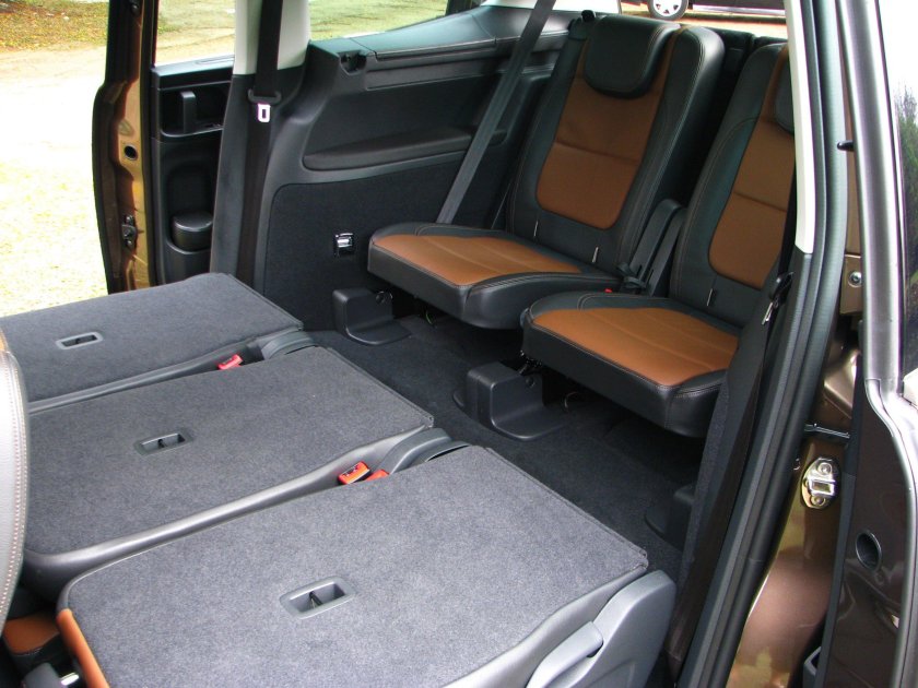 Шаран 2 салон