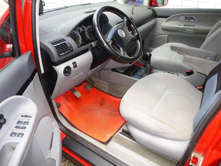 Volkswagen sharan 1