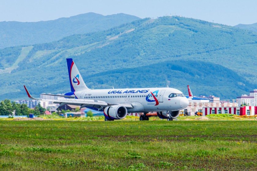 Самолет уральские авиалинии
