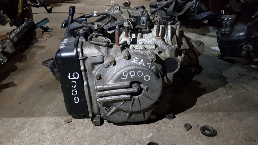 Сальники на коробку Мицубиси Спейс раннер купить в Волгограде