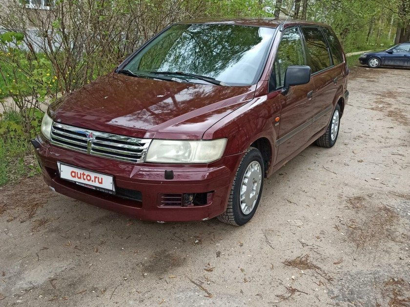 Mitsubishi Space Wagon 1990