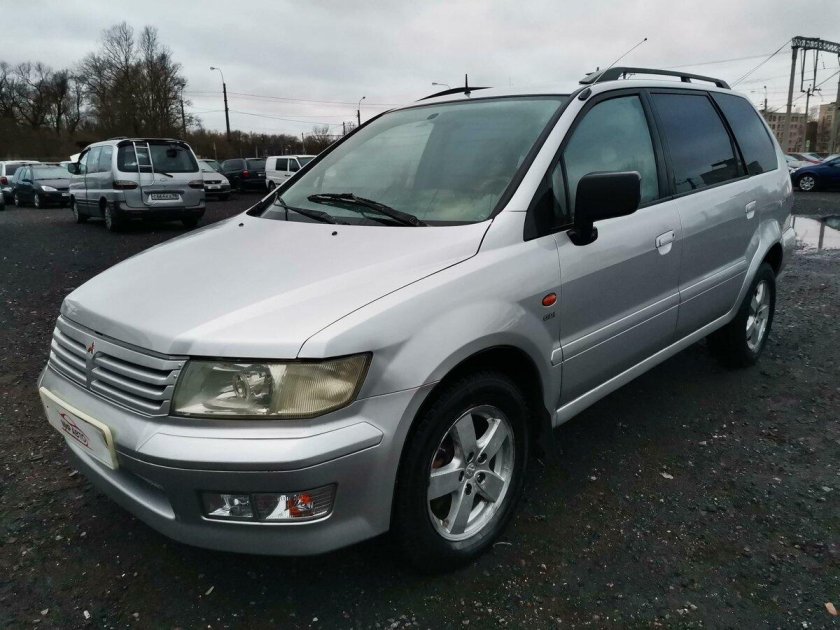 Mitsubishi Space Wagon 1999