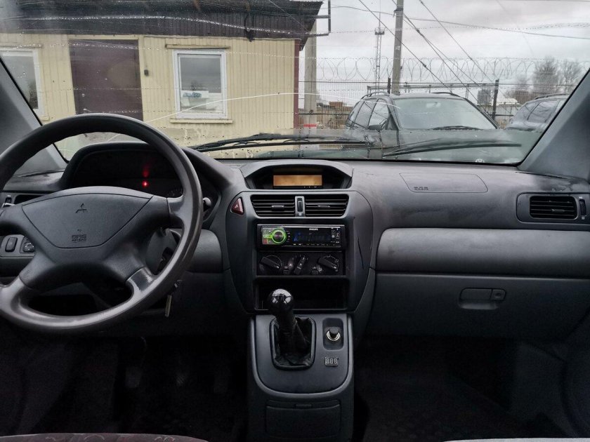 Mitsubishi Space Wagon 2.4 МТ