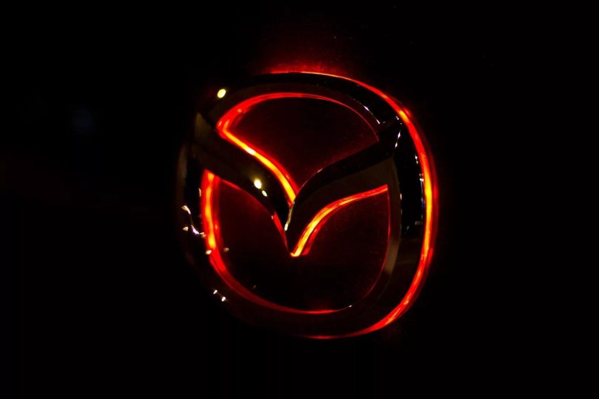 Значок Мазда 3