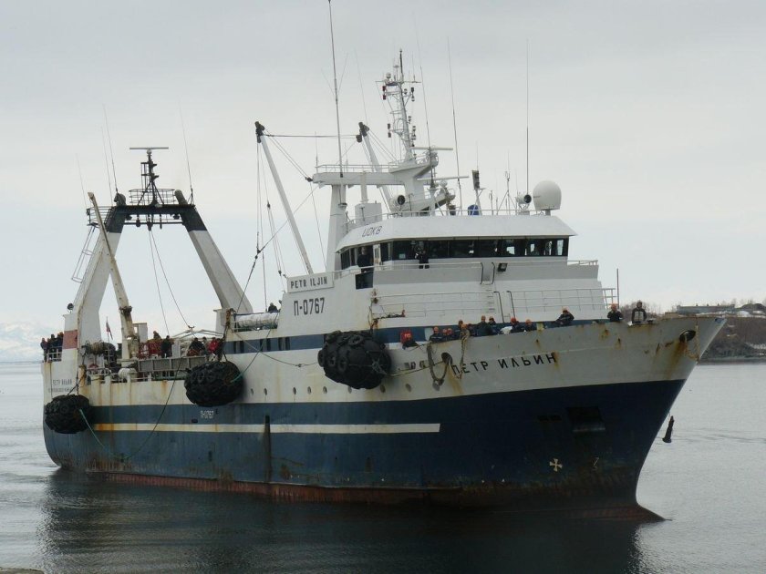 Петр Ильин судно Акрос