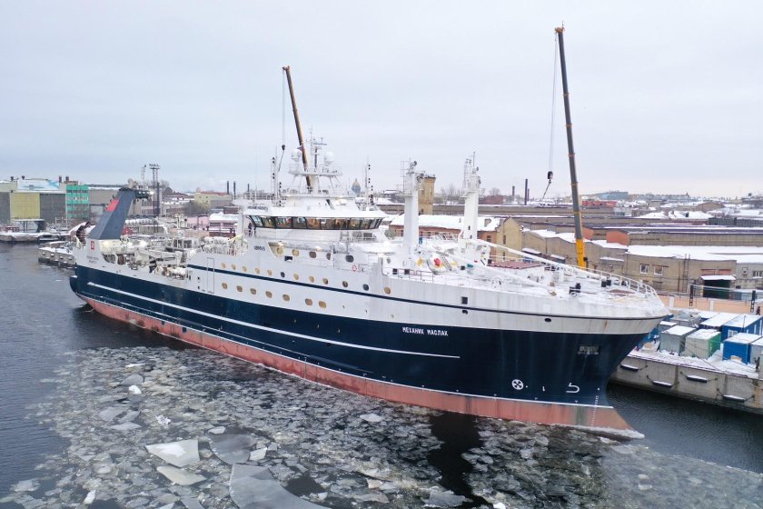 Траулер механик Маслак