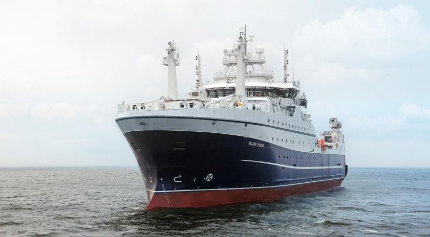 БМРТ механик Маслак