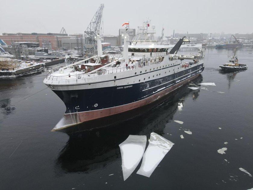 Ст-192 траулер Адмиралтейские верфи