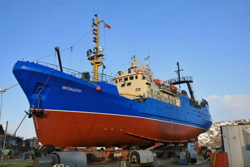 Рыболовный траулер Василий Яковенко