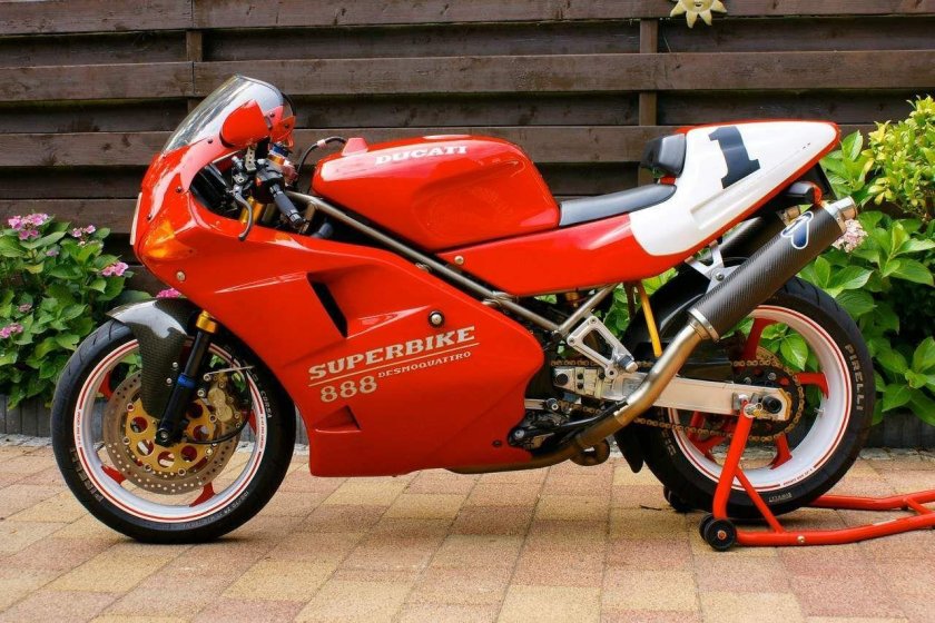 Ducati 888
