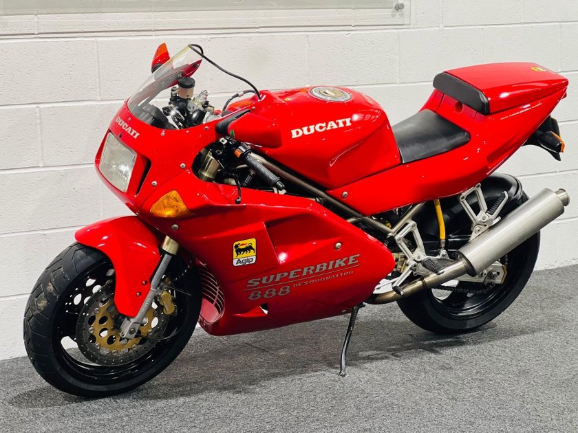 Дукати 888
