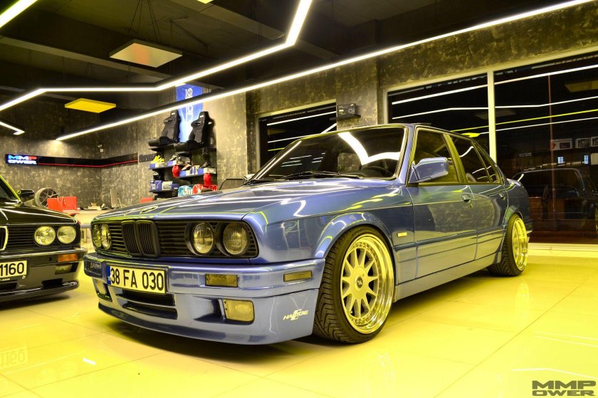 BMW e30