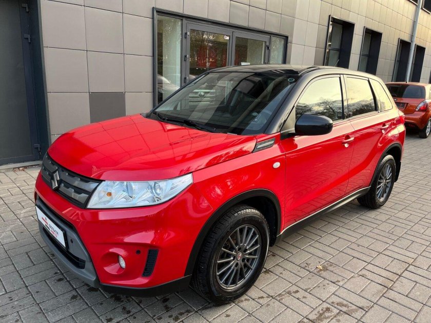 Сузуки витара 2023 красная