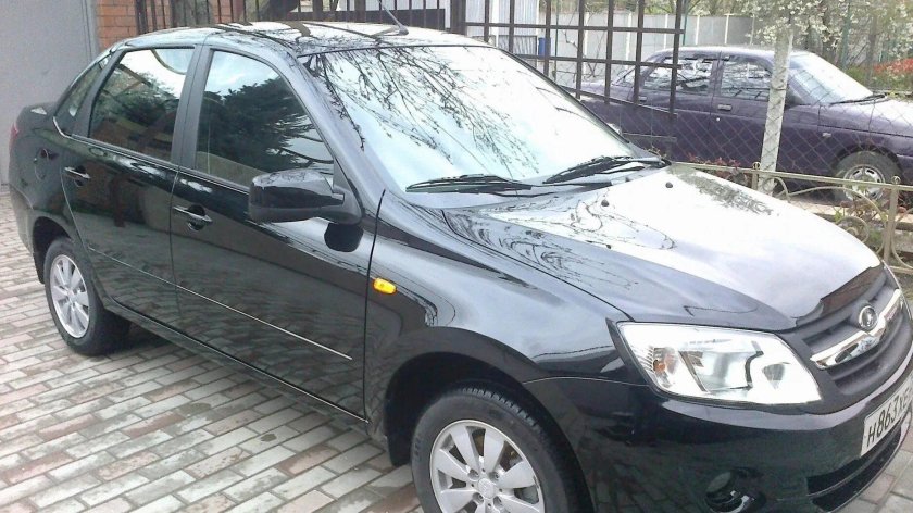 Лада Гранта цвет космос