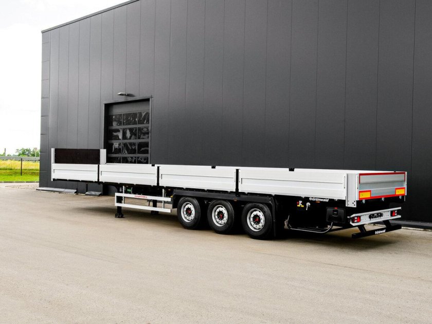 Полуприцеп бортовой Grunwald